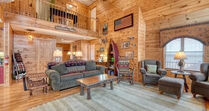 Deer Foot Cabin - 3 BR, Hot tub, Wood-burning Fireplaces, Forest Privacy