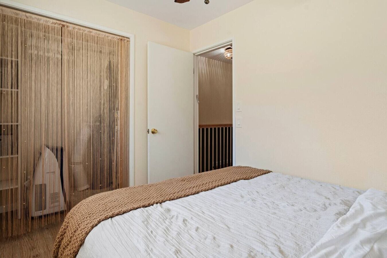 Desk, iron/ironing board, free WiFi, bed sheets