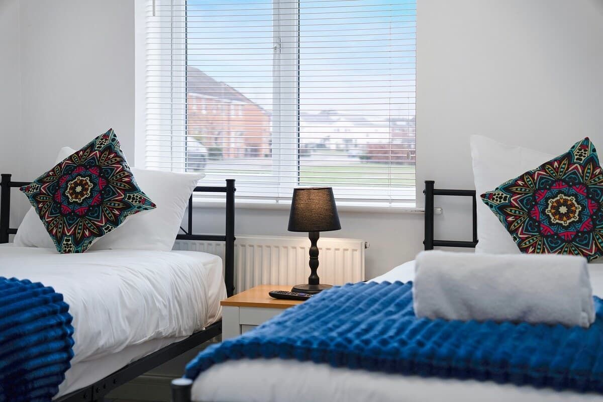 4 bedrooms, WiFi, bed sheets