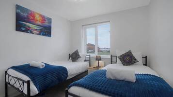 4 dormitorios, Internet, ropa de cama