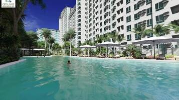 Kolam renang outdoor