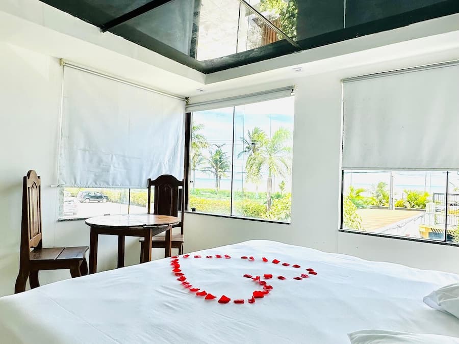 Comfort vierpersoonskamer, uitzicht op zee | Gratis wifi, beddengoed