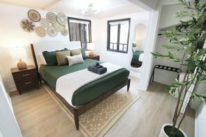 2 habitaciones, tabla de planchar con plancha, cuna de viaje y wifi 