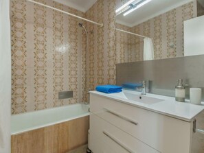 Casa, 3 habitaciones, Terraza | Baño