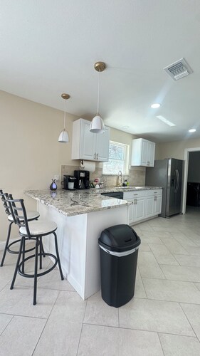 Charming 3-bedroom home with Parking— Just mins away from Arlington’s stadiums!