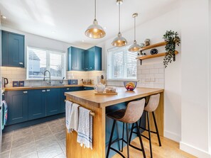Dishwasher, high chair - 3 bedroom accommodation in Woolacombe (Illfracombe)