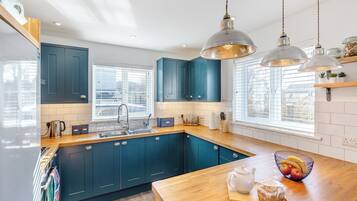 Lave-vaisselle, chaise haute