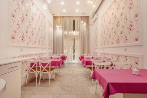 Reception - Deluxe İnn Hotel Baku (Baku)