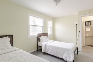 2 chambres, fer et planche Ă repasser, Wi-Fi, draps fournis