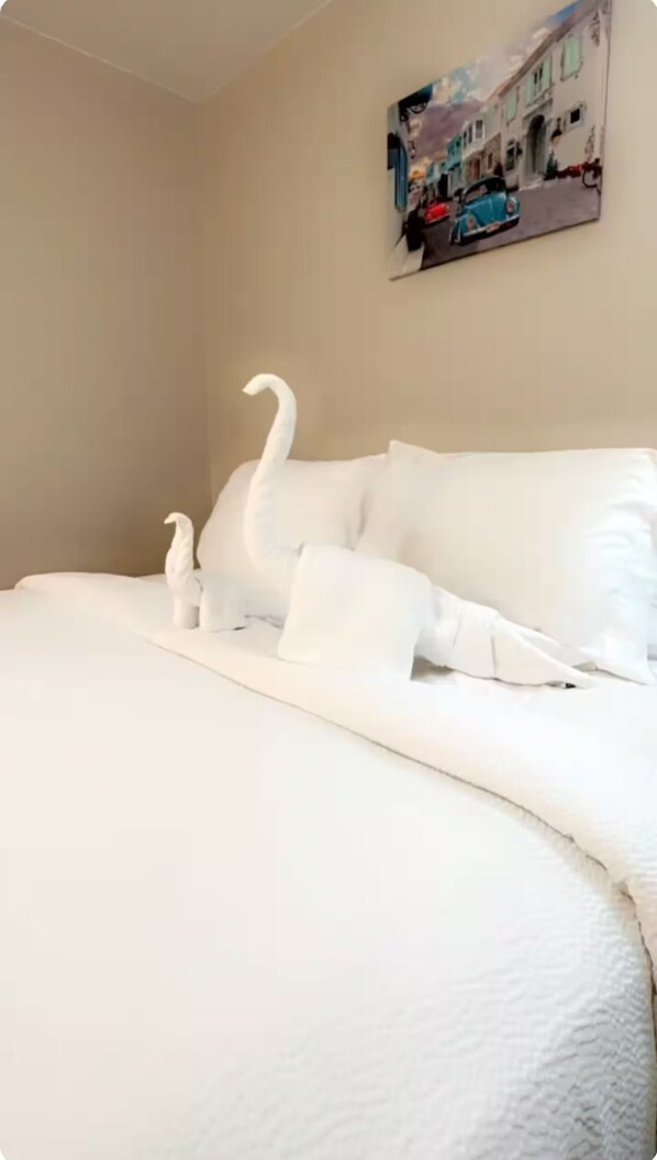 2 habitaciones, tabla de planchar con plancha, wifi y ropa de cama