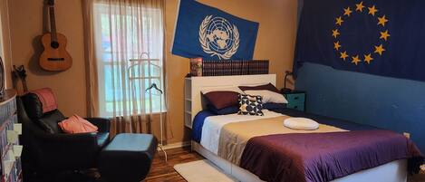 1 bedroom, desk, iron/ironing board, WiFi