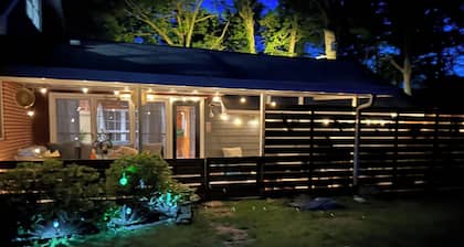 Charming Franklin Home – Noon Check-In & Check-Out, 2 Living Rooms, One Level