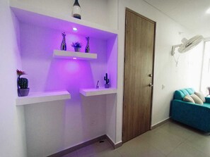 Una televisión de pantalla plana