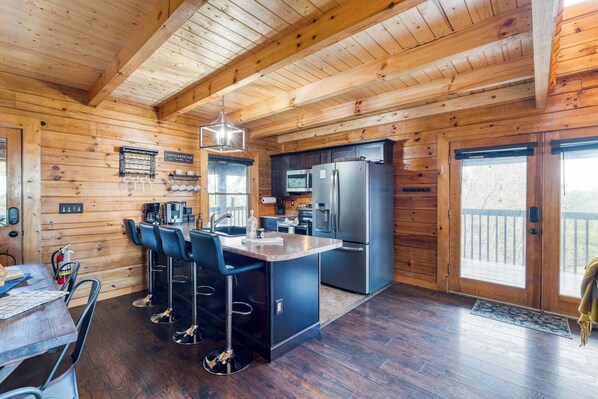 House (2 Bedrooms) | Interior