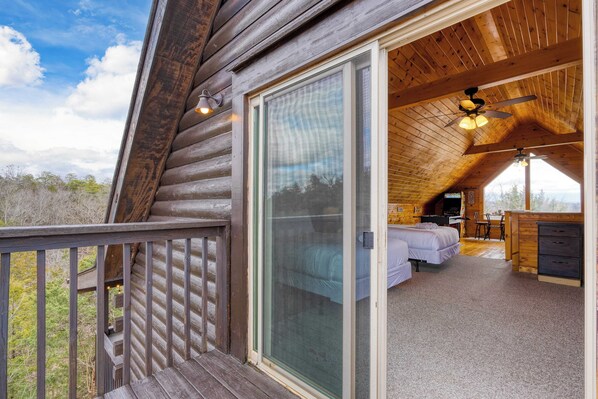 House (2 Bedrooms) | Interior - Mountains are Calling by Avantstay Sleeps 8 Hot Tub + Game Loft Located in Douglas Lake Resort (Sevierville)