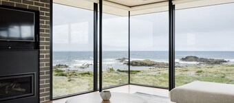 Pimelea - One Bedroom Luxury