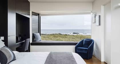 Pimelea - One Bedroom Luxury
