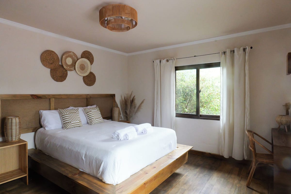 1 bedroom, desk, free WiFi