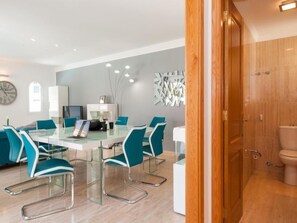 Huis, 5 slaapkamers, terras | Dineerruimte