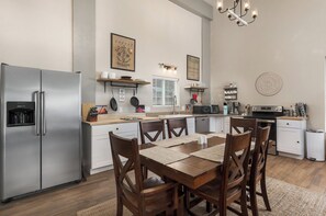 Fridge, microwave, oven, stovetop - Pond Property with Mountain Views (Bayfield)