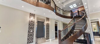 YVR/Luxe/Theatre/AC/New Westminster