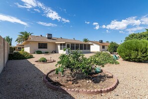 Property grounds - CASA Allegro - Active Vacationers Paradise (Sun City West)