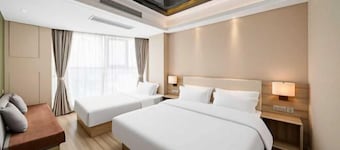 Xincheng Hotel (Yantai University International Expo Center Branch)