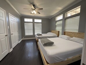 5 bedrooms, WiFi, bed sheets - Spacious 5-bedroom house with WiFi, AC in charming Lafitte (Lafitte)