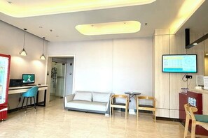 Unclassified image, 2 of 6, button - Shankee Hotel (Nanjing South Railway Station Shuanglong Avenue Subway Station) (Nanjing)