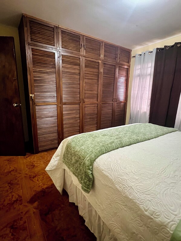 2 bedrooms, iron/ironing board, WiFi, bed sheets - Charming 2-bedroom house in delightful Santo Domingo with WiFi (Santo Domingo)
