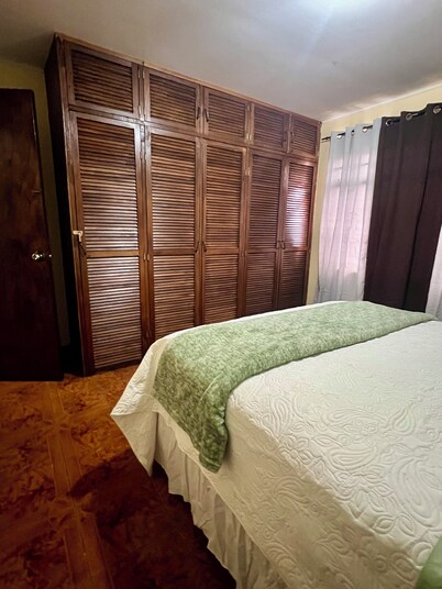 Charming 2-bedroom house in delightful Santo Domingo with WiFi