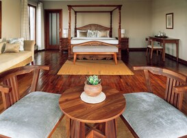 Executive Double Room, Balcony, Mountain View | Desk, laptop workspace, free WiFi, bed sheets