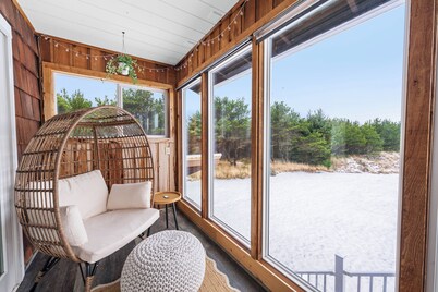 Sunset Shores - Ocean Front Family Retreat HOT TUB 