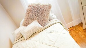 3 bedrooms, WiFi, bed sheets