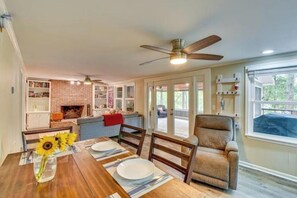 Dining - Snowbird Bungalow (Hartwell)