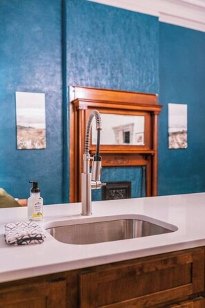 Interior - Peacock Suite (Sedalia)