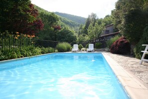 Pool - La Bergerie, tranquil retreat with pool in its own valley 30 miles from the sea (Montferrer)