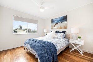 2 makuuhuonetta, silitysrauta/-lauta, ilmainen Wi-Fi, vuodevaatteet