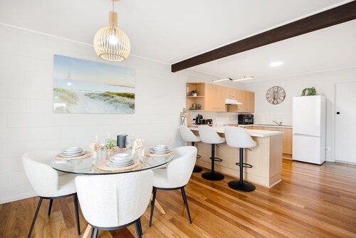 Margate Beach down the Lane