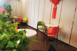 Unclassified image, 5 of 20, button - Hangzhou Yue Boutique Hotel (Longhu Zijing Tianjie Sandun Subway Station) (Hangzhou)