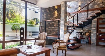 Sala de estar en el lobby