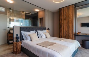 2 bedrooms, in-room safe, iron/ironing board, travel crib