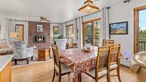 Smart TV, fireplace, books - Elkhorn West -Amazing views! Close to town! (Estes Park)