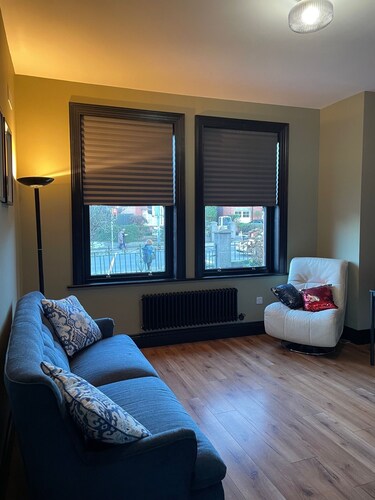 Modern 1-Bedroom Apartment in a Period Home, Next to Dublin’s Botanical Gardens