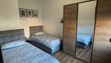 1 bedroom, WiFi, bed sheets