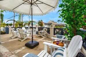 Terrace/patio - NEW Monthly Rental | 1.3 Miles To Beach | Firepits (Huntington Beach)