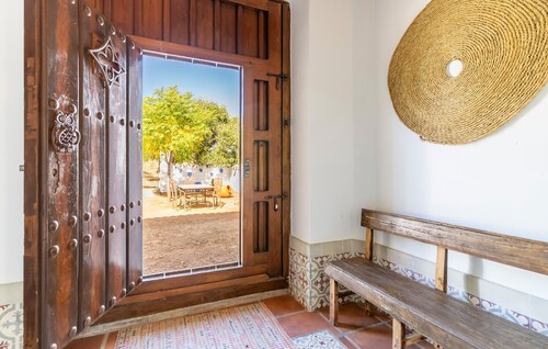 4 bedroom awesome home in Constantina