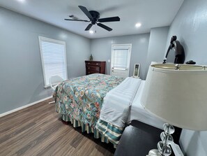 3 chambres, fer et planche à repasser, accès au Wi-Fi (inclus)