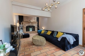 Living area - Le Gîte de la Bastide - GRENADE (GRENADE)