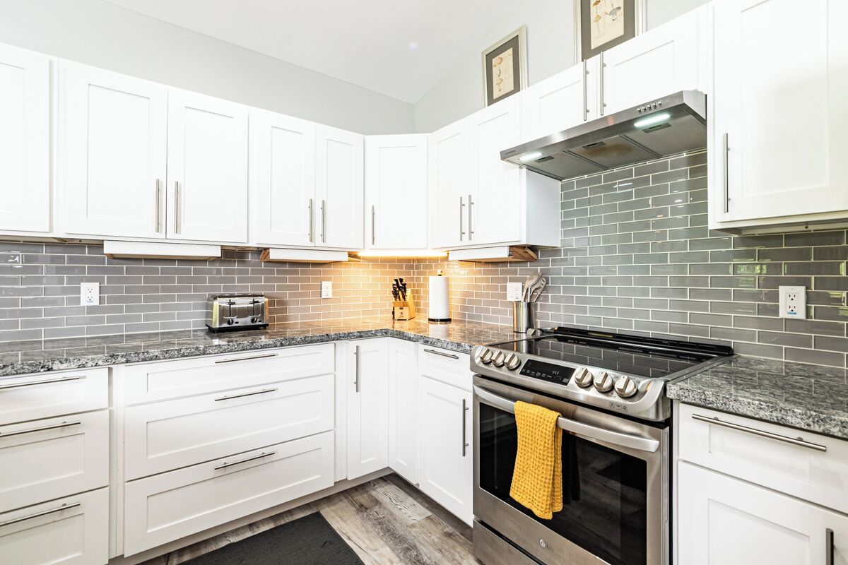 Orchid Isle Pool Paradise- Private Hawaiian Estate w/Pool and Air Conditioning! - Photo 9